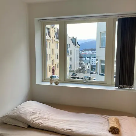 Lys Og Lekker I Sentrum Ålesund